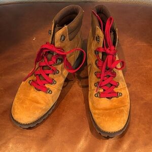 NWOT Ellendale Chukka boot